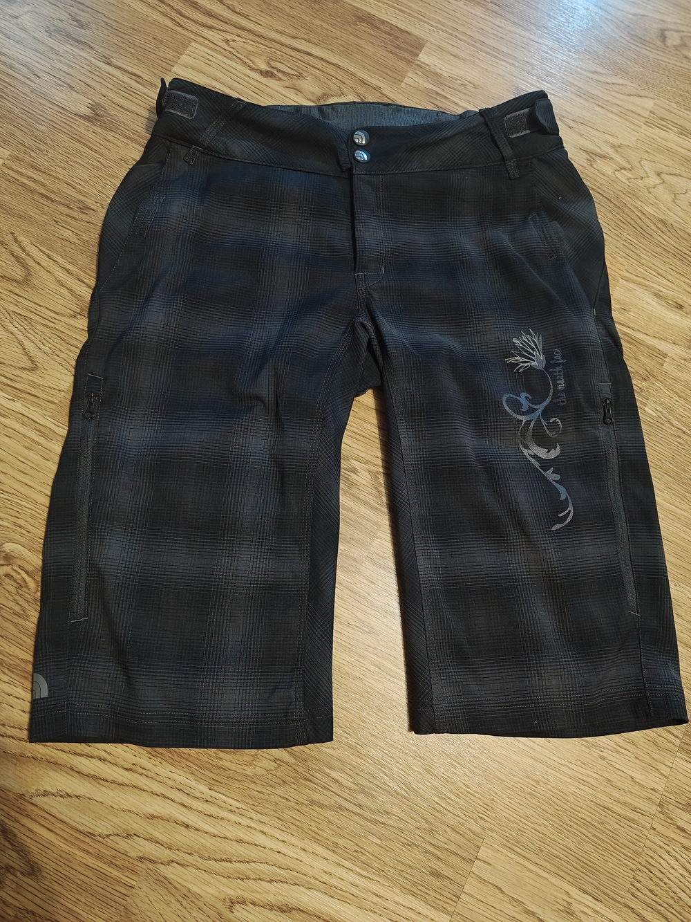 The North Face Women's Black Plaid Mountain Bike Shorts